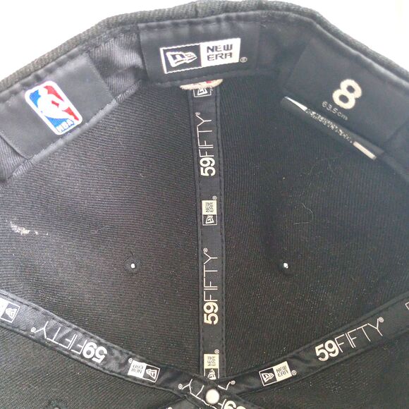 New Era 59FIFTY Chicago Bulls Fitted Cap Size 8 Black/Red NBA Basketball 6 Panel - Picture 5 of 7